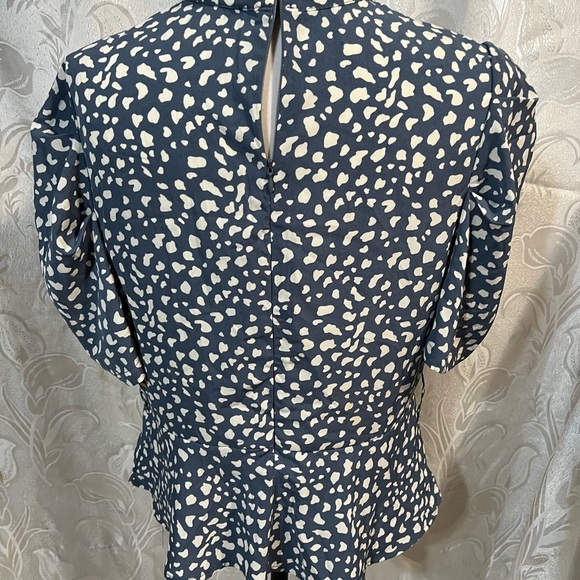 Feel In Blue & Creme Printed Top With Ruffled Hem - Picture 3 of 7